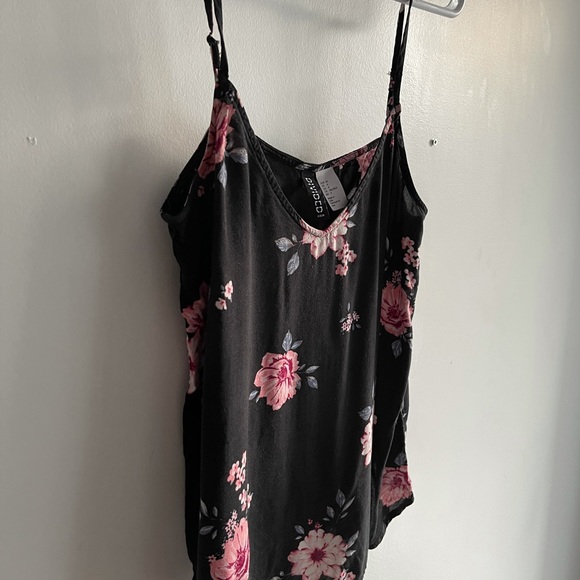 Floral top - Picture 4 of 8